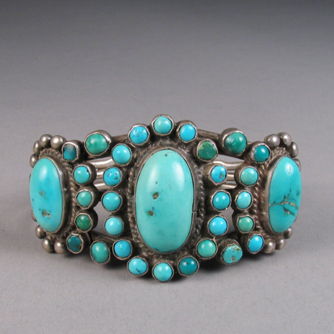 Vintage Zuni Bracelet with High-Dome Cabochons c. 1930 | Shiprock Santa Fe