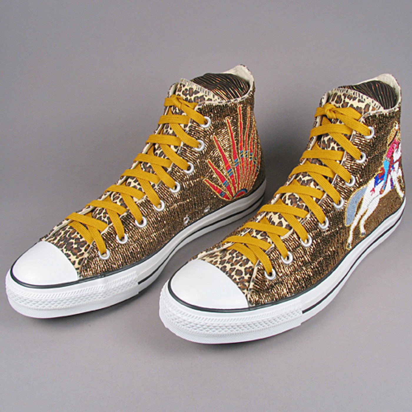 retorta Menos que Complejo Fully Beaded High Top Converse Shoes | Shiprock Santa Fe